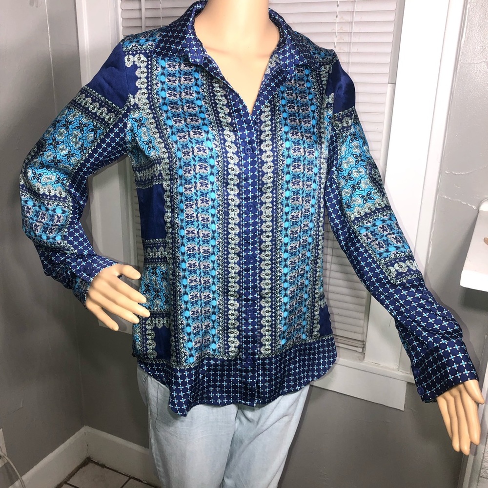 FOREVER 21 front button shirt size M
